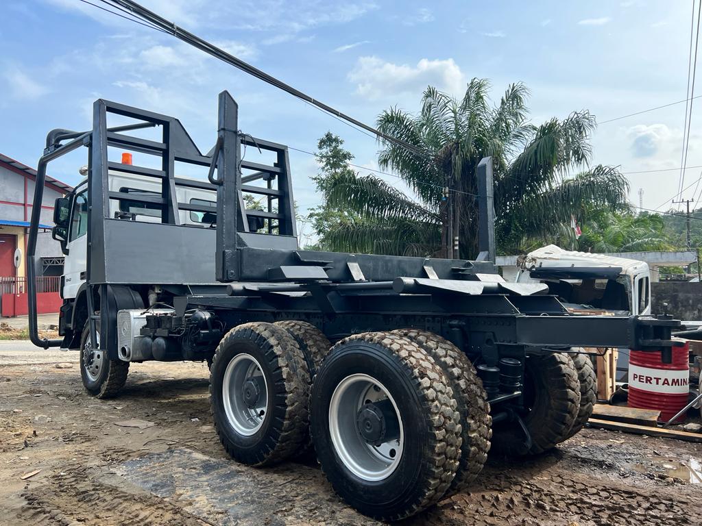 Jasa Reman Truk Terbaik untuk Meningkatkan  Citra Bisnis Anda