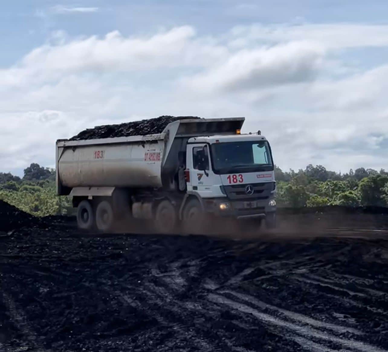 Memperkuat Sinergi Industri: Kerjasama Antara Halo Auto Indonesia dan Harmoni Panca Utama di Sektor Pertambangan Batubara