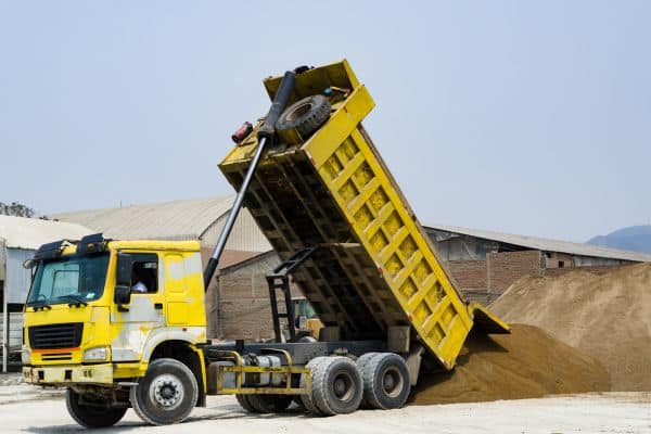 Mengenal Dump Truck Tambang: Jenis dan Spesifikasi Lengkap