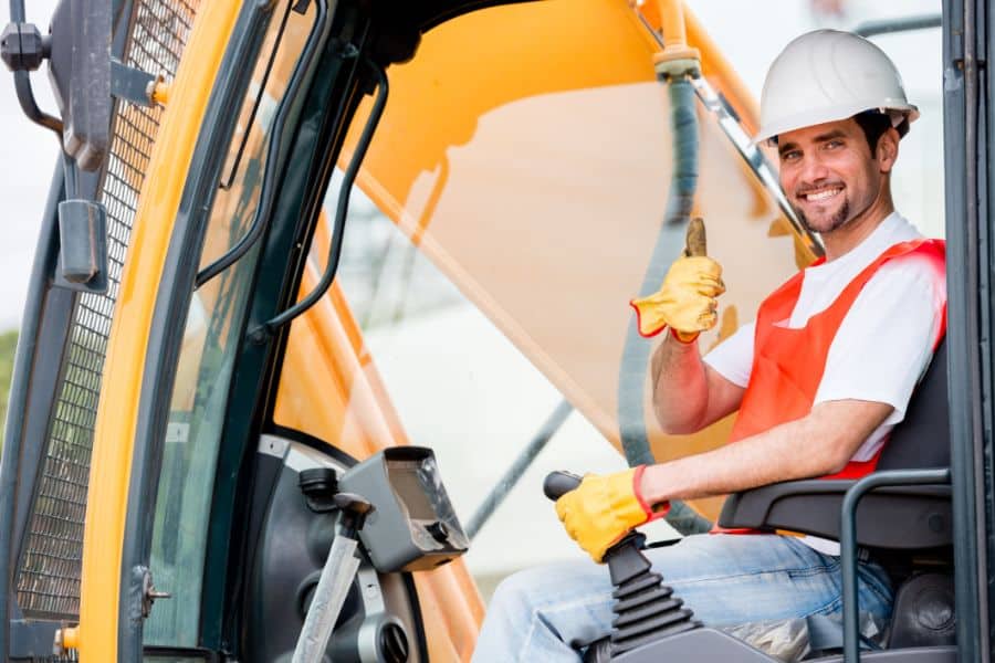 Berapa Gaji Operator Crane? Ini Gaji dan Tanggung Jawabnya!