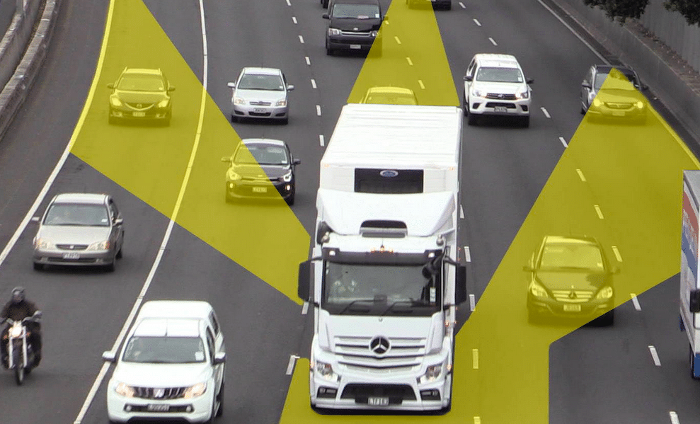 Pahami Titik Blind Spot pada Truk