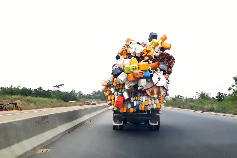 Awas! Ini 4 Bahaya Muatan Mobil Melebihi Kapasitas!