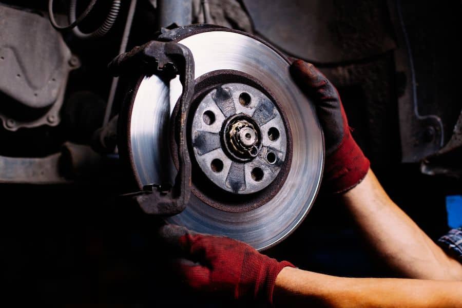 perawatan rutin truk