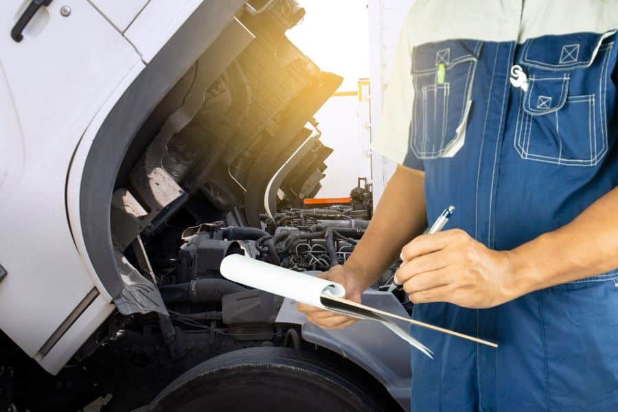 10 Checklist Perawatan Rutin Truk agar Performa Maksimal 