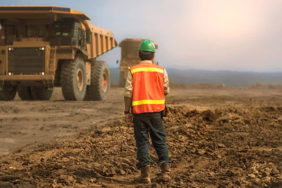Daftar 15 Kontraktor Tambang Terbesar di Indonesia 