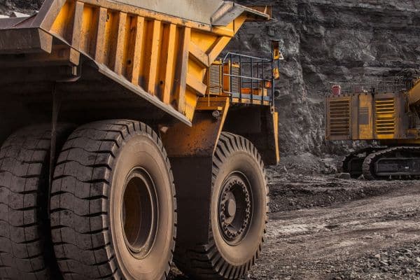 6 Jenis Ban Truck Tambang Berdasarkan Konstruksi dan Kondisi Operasinya