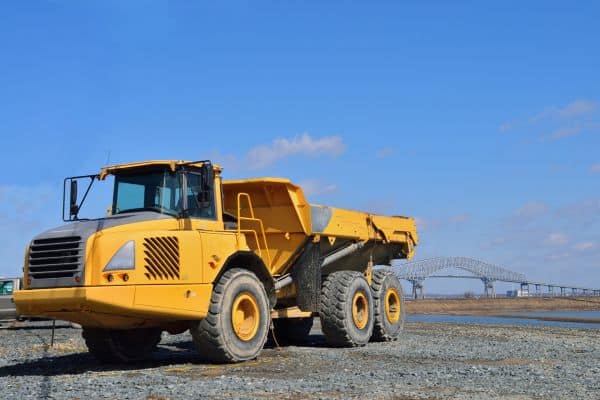 Articulated Dump Truck: Spesifikasi, 6 Fungsi Utama, dan Komponennya