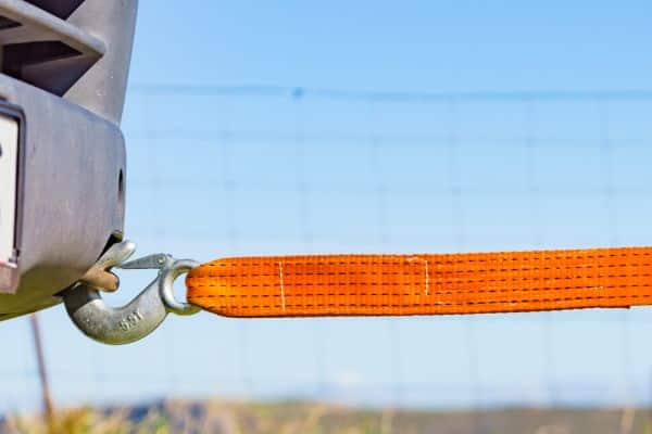 Perkiraan Biaya Towing Mobil beserta Tips Memilihnya